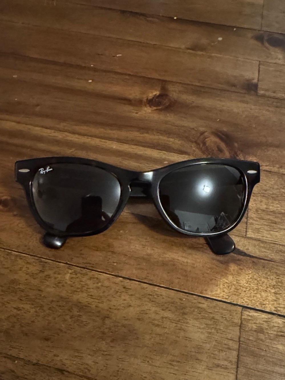 Ray-Ban Black Wayfarer Sunglasses for Men